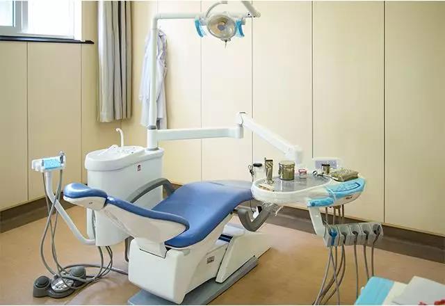 覆膜鋼板在醫(yī)療裝修中的應(yīng)用 覆膜鋼板在醫(yī)療裝修中的應(yīng)用